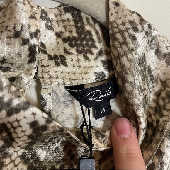 Rails NWT Yolie Top in Desert Snake Medium - Picture 7 of 10